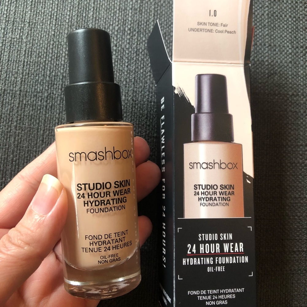 Smashbox 24 hour wear hydrating foundation full size shade 1.0